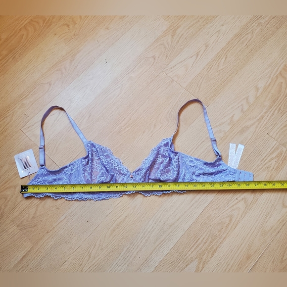 Savage X Fenty Lingerie By Rihanna, Lacy Bra Size 34DD,  New - Picture 3 of 7